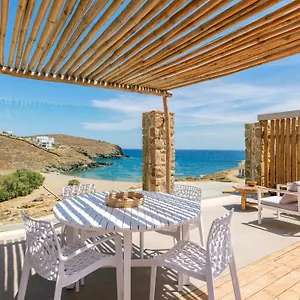 κάντε κράτηση εδώ